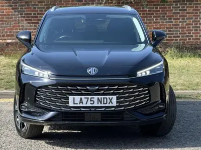 Used MG HS Trophy 221 HP (162 kW) 2025 Black SUV