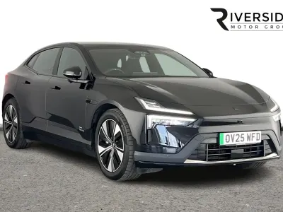 Begagnad Polestar 4 Plus 200 kW (272 HK) 2025 Svart SUV