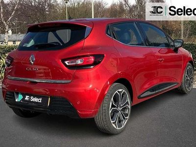 Used Renault Clio IV Dynamique 88 HP (64 kW) 2017 Red Hatchback
