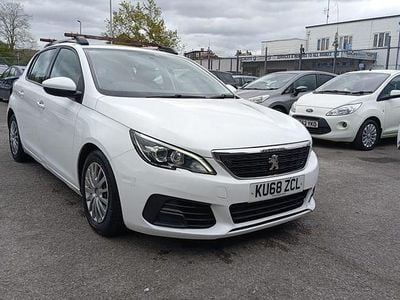 Usado Peugeot 308 Access 100 HP (73 kW) 2019 Branco Citadino