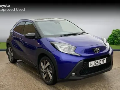 Usado Toyota Aygo X 72 HP (52 kW) 2025 Azul SUV