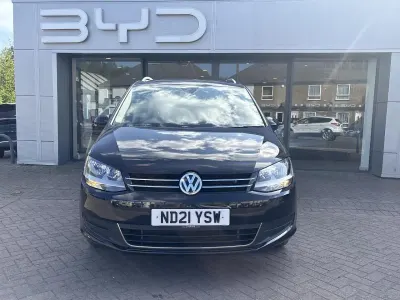 Usado VW Sharan SE 148 HP (108 kW) 2021 Preto Monovolume