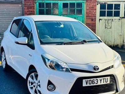 Used Toyota Yaris Hybrid 101 HP (74 kW) 2013 Hatchback