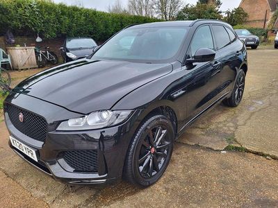 Second-hand Jaguar F-Pace Chequered Flag 180 CP (132 kW) 2020 Negru SUV