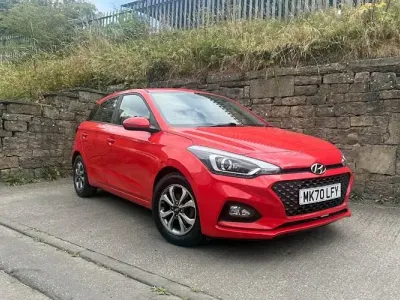 Used Hyundai i20 SE 84 HP (61 kW) 2020 Red Hatchback