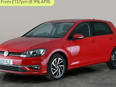 Usado VW Golf VII Match 116 CV (85 kW) 2019 Rojo Utilitario