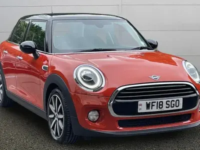 Used Mini Cooper Hatch 136 HP (100 kW) 2018 Orange Hatchback