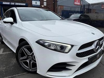Used Mercedes A180 AMG line 136 HP (100 kW) 2019 White Hatchback
