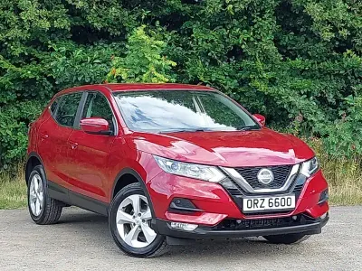Used Nissan Qashqai Acenta Premium 115 HP (84 kW) 2018 Red SUV