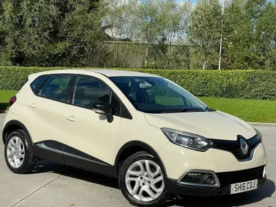 Usado Renault Captur Dynamique 90 HP (66 kW) 2016 Bege SUV