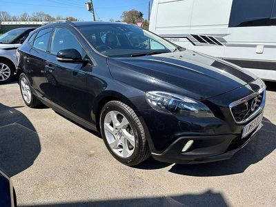Begagnad Volvo V40 2014 Svart Halvkombi