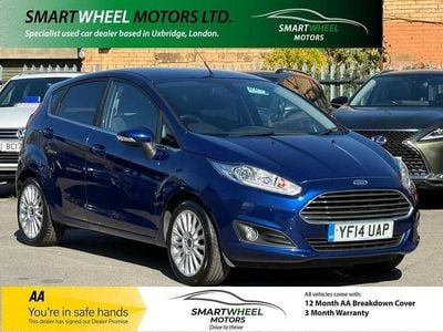 Used Ford Fiesta Titanium 105 HP (77 kW) 2014 Blue Hatchback