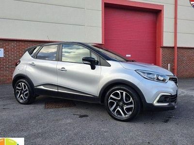 Used Renault Captur Iconic 90 HP (66 kW) 2018 Silver/black SUV