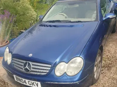 Used Mercedes CLK200 Elegance 2004 Blue Cabriolet