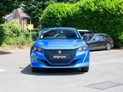 Used Peugeot e-208 Allure+ 98 kW (134 HP) 2023 Blue Hatchback