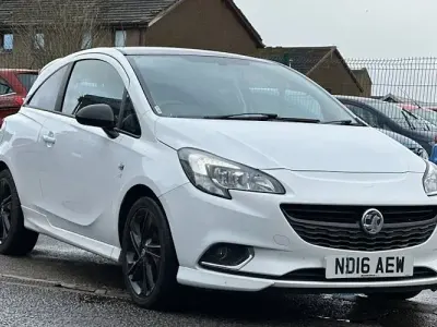Used Vauxhall Corsa Edition 75 HP (55 kW) 2016 White Hatchback