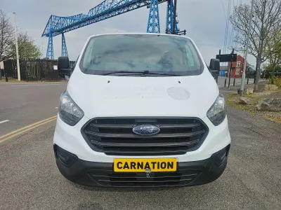 Used Ford Transit Custom 105 HP (77 kW) 2019 White Van