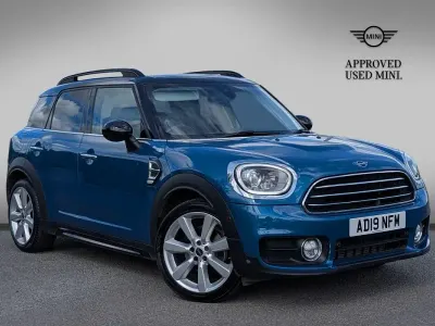 Used Mini Cooper Countryman Exclusive 134 HP (98 kW) 2019 Blue SUV
