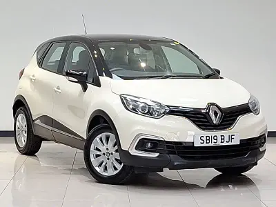 Used Renault Captur Play 90 HP (66 kW) 2019 Cream SUV