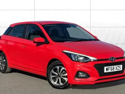 Używany Hyundai i20 SE 84 KM (61 kW) 2018 Czerwony Hatchback