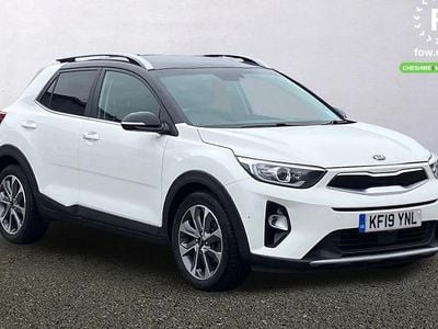 Used Kia Stonic 120 HP (88 kW) 2019 White SUV