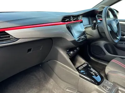 Begagnad Vauxhall Corsa-e 98 kW (134 HK) 2024 Grå Halvkombi