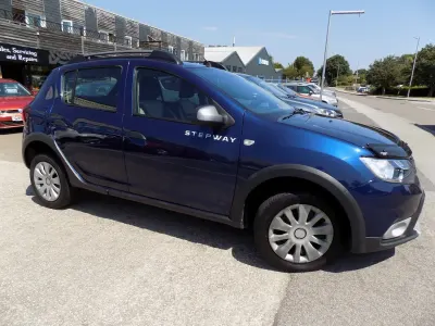 Used Dacia Sandero Lauréate 90 HP (66 kW) 2018 Blue Hatchback