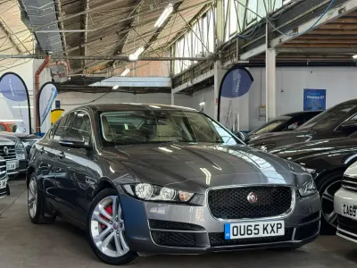 Used Jaguar XE Prestige 200 HP (147 kW) 2015 Grey Sedan