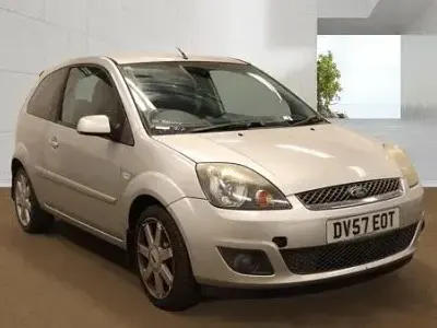Used Ford Fiesta Zetec 75 HP (55 kW) 2007 Silver Hatchback