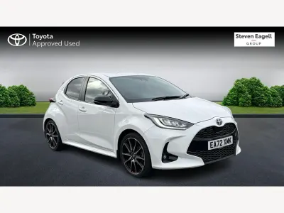 Used Toyota Yaris Hybrid Sport 2022 White Hatchback