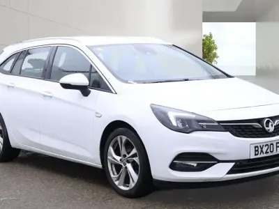 Used Vauxhall Astra SRi 145 HP (106 kW) 2020 White Estate