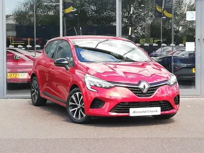 Used Renault Clio Evolution 145 HP (106 kW) 2023 Red Hatchback