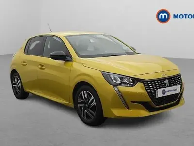 Used Peugeot 208 Allure+ 102 HP (75 kW) 2023 Yellow Hatchback