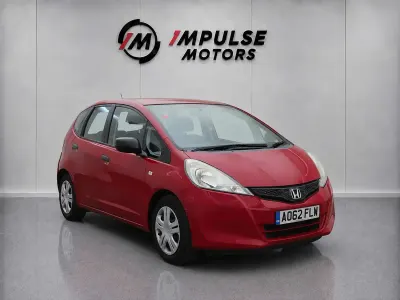 Used Honda Jazz S 90 HP (66 kW) 2012 Red Hatchback
