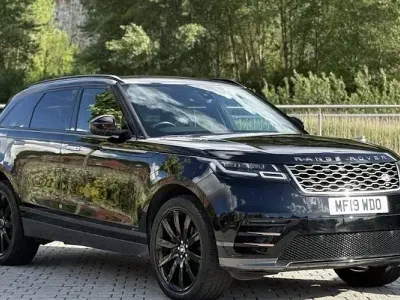 Used Land Rover Range Rover Velar R-Dynamic 250 HP (183 kW) 2019 Black SUV