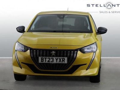 Used Peugeot 208 Active+ 102 HP (75 kW) 2023 Yellow Hatchback