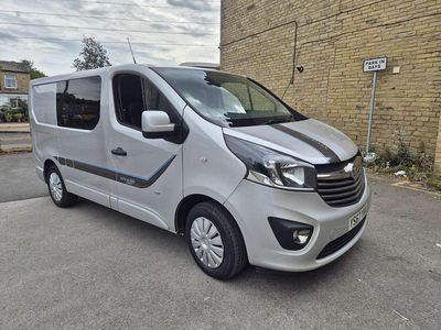Used Vauxhall Vivaro Sportive 125 HP (91 kW) 2017 Silver MPV