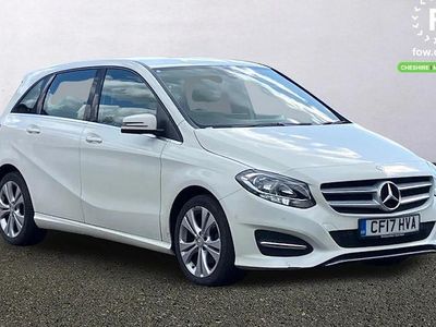 Usado Mercedes B200 136 HP (100 kW) 2017 Branco Monovolume