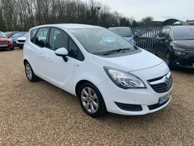 Second-hand Vauxhall Meriva 110 CP (80 kW) 2015 Alb Monovolum
