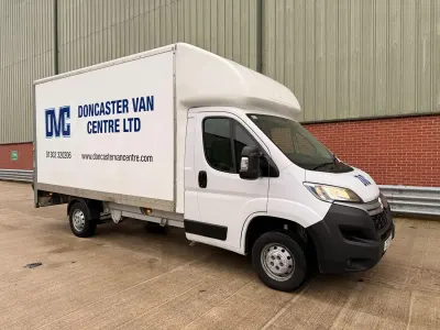 Begagnad Citroën Relay 140 HK (102 kW) 2021 Vit Van