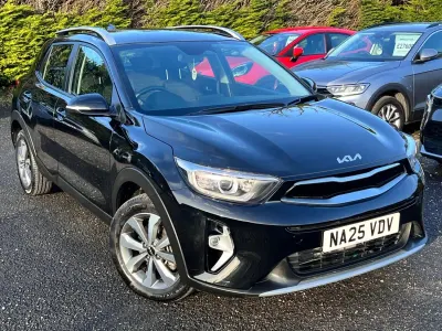 Second-hand Kia Stonic 100 CP (73 kW) 2025 Negru SUV