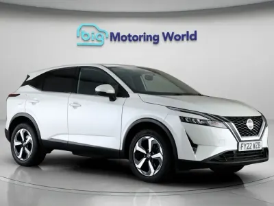 Używany Nissan Qashqai N-Connecta 140 KM (102 kW) 2022 Biały SUV