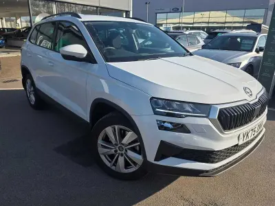 Gebraucht Skoda Karoq SE 150 PS (110 kW) 2025 Weiß SUV