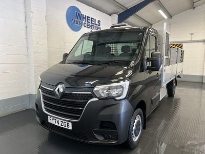 Begagnad Renault Master 2024 Svart Minibuss