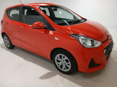 Begagnad Hyundai i10 SE 67 HK (49 kW) 2019 Röd Halvkombi