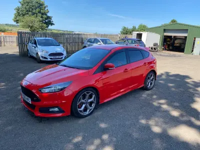 Used Ford Focus ST 2015 Red Hatchback