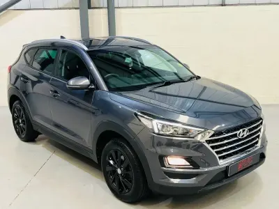 Used Hyundai Tucson SE 132 HP (97 kW) 2019 Grey SUV