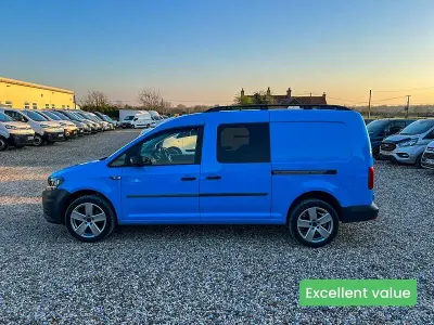 Begagnad VW Caddy Startline 2017 Blå Minibuss