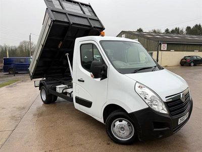 Used Vauxhall Movano 125 HP (91 kW) 2015 White MPV