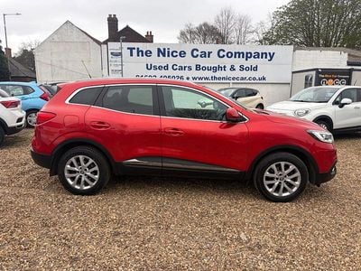 Used Renault Kadjar Dynamique 110 HP (80 kW) 2018 Red SUV